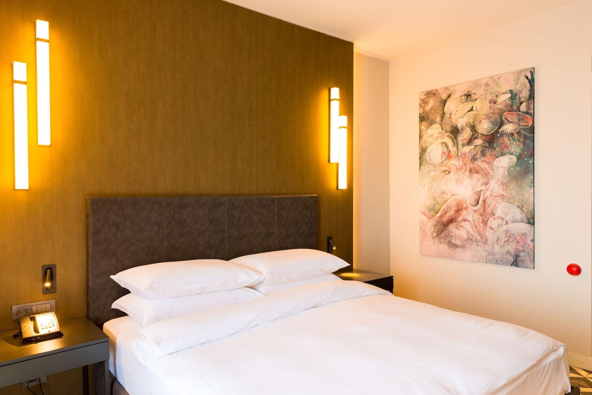 เรดิสัน โฮเทล ดาการ์ดีอัมเนียดิโอ Hotel Noflaye ภายนอก รูปภาพ