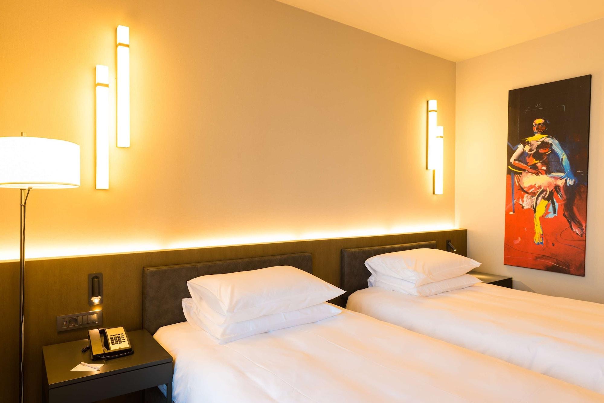 เรดิสัน โฮเทล ดาการ์ดีอัมเนียดิโอ Hotel Noflaye ภายนอก รูปภาพ