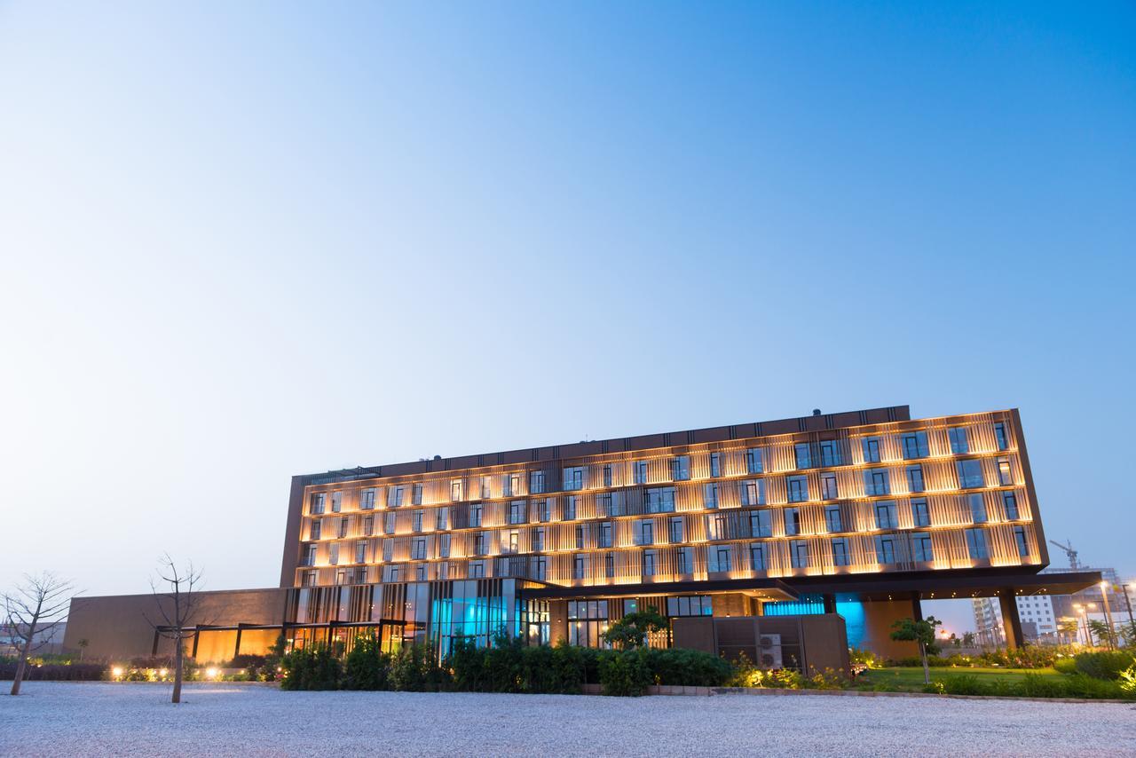 เรดิสัน โฮเทล ดาการ์ดีอัมเนียดิโอ Hotel Noflaye ภายนอก รูปภาพ