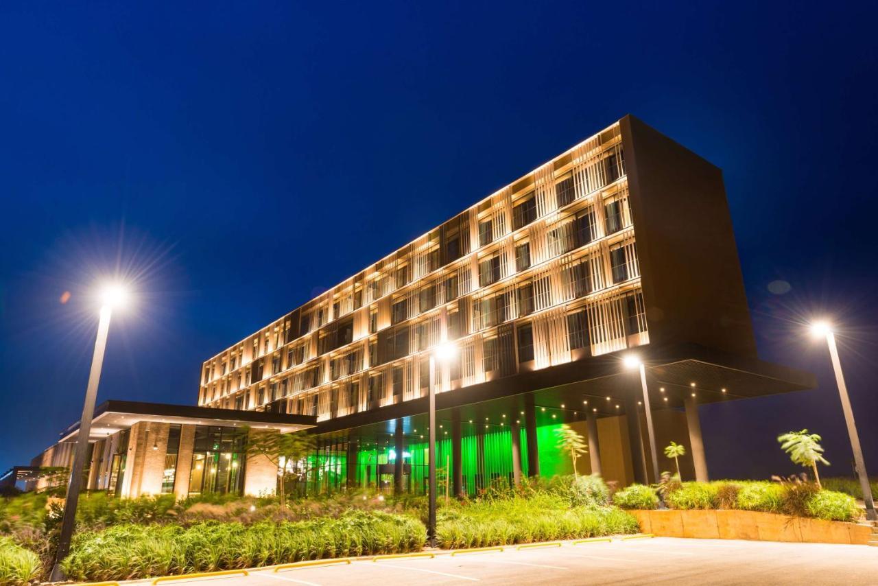 เรดิสัน โฮเทล ดาการ์ดีอัมเนียดิโอ Hotel Noflaye ภายนอก รูปภาพ