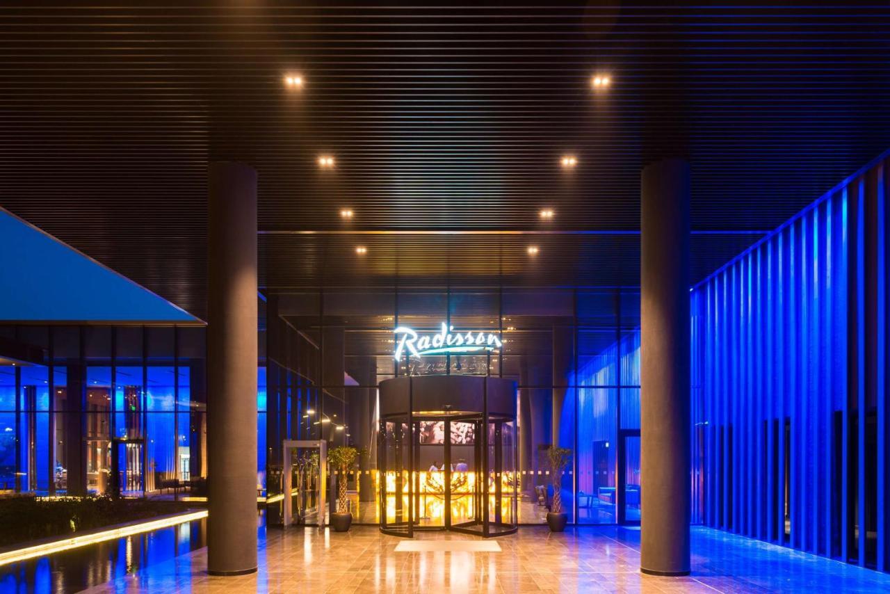 เรดิสัน โฮเทล ดาการ์ดีอัมเนียดิโอ Hotel Noflaye ภายนอก รูปภาพ