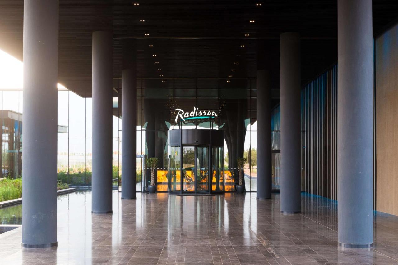 เรดิสัน โฮเทล ดาการ์ดีอัมเนียดิโอ Hotel Noflaye ภายนอก รูปภาพ